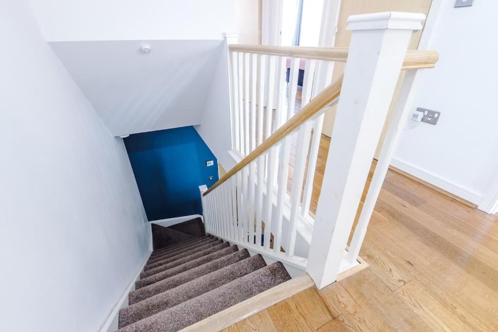 Modern Townhouse Near Coop Live Etihad Villa Manchester Exterior photo